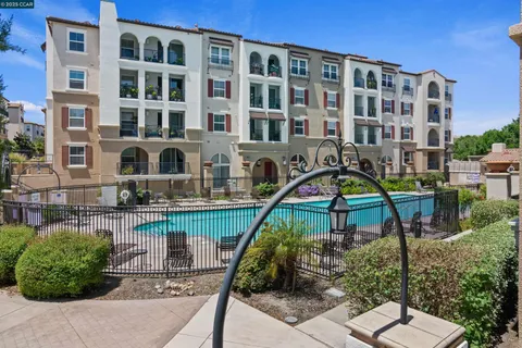 $824,900 | 3240 Maguire Way, Unit 401, Dublin, CA 94568