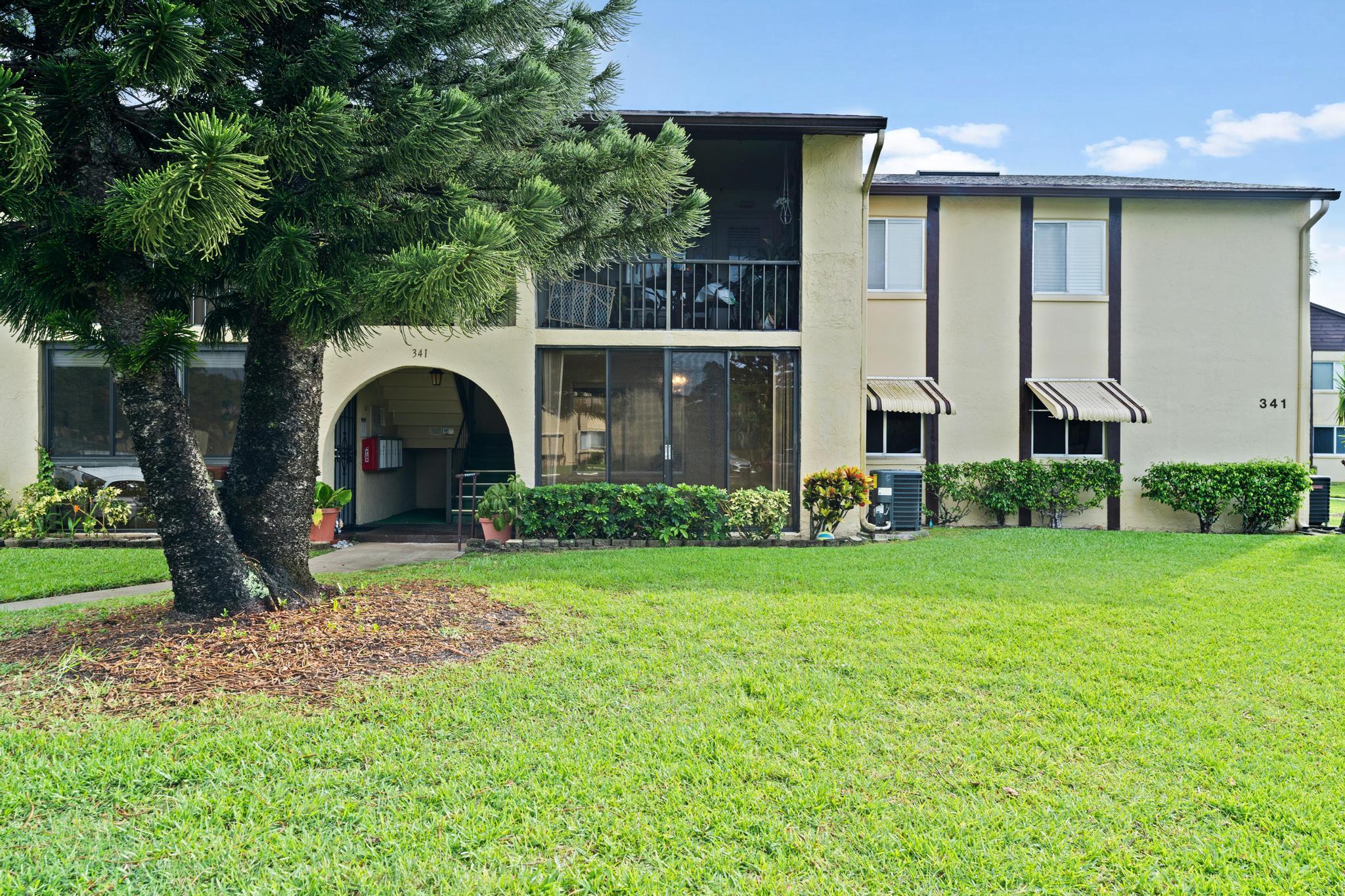 341 Pine Ridge Circle, Unit D1 Greenacres, FL 33463 - Photo 27 of 28 Exterior