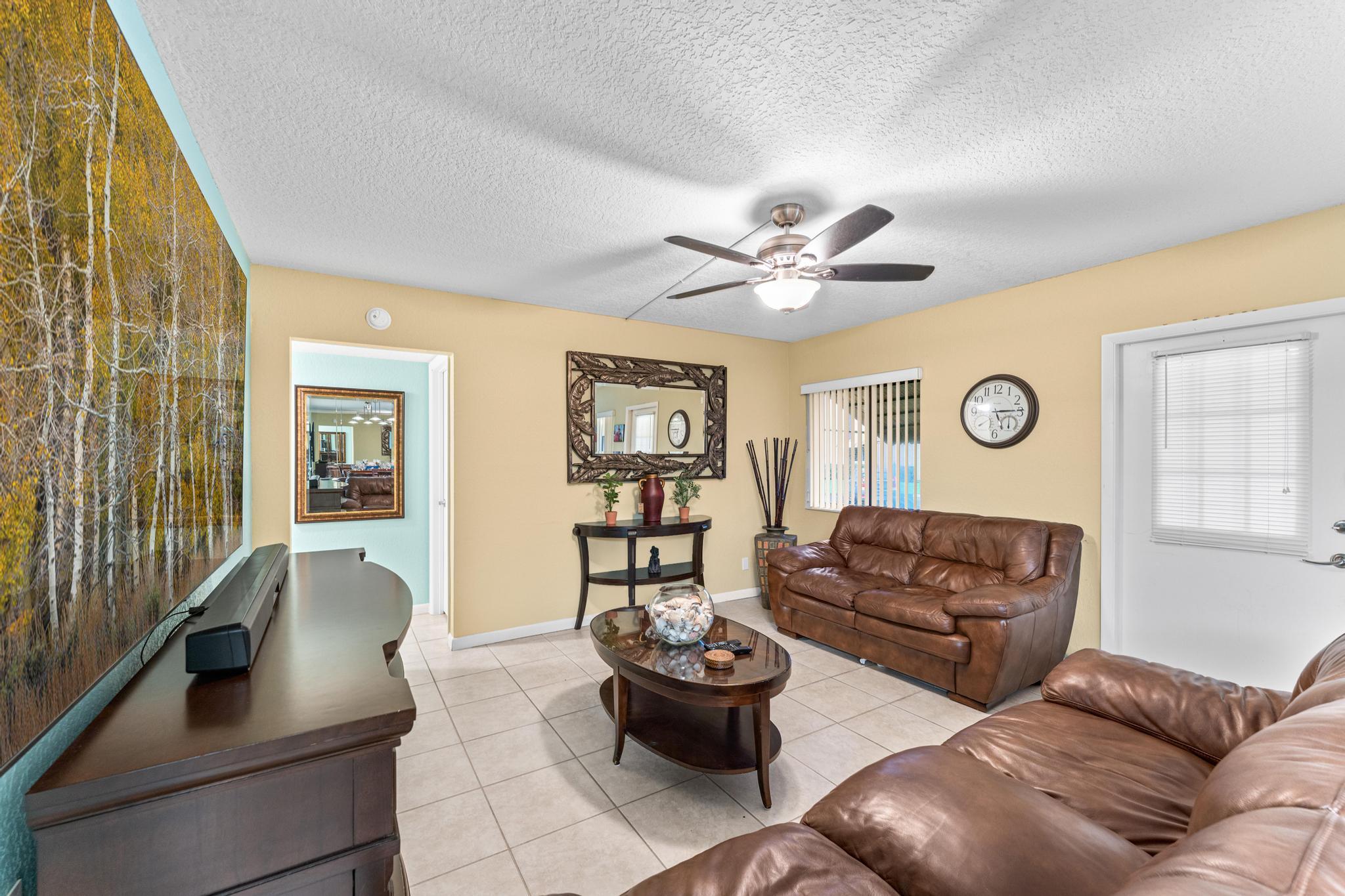 341 Pine Ridge Circle, Unit D1 Greenacres, FL 33463 - Photo 8 of 28 Living Room