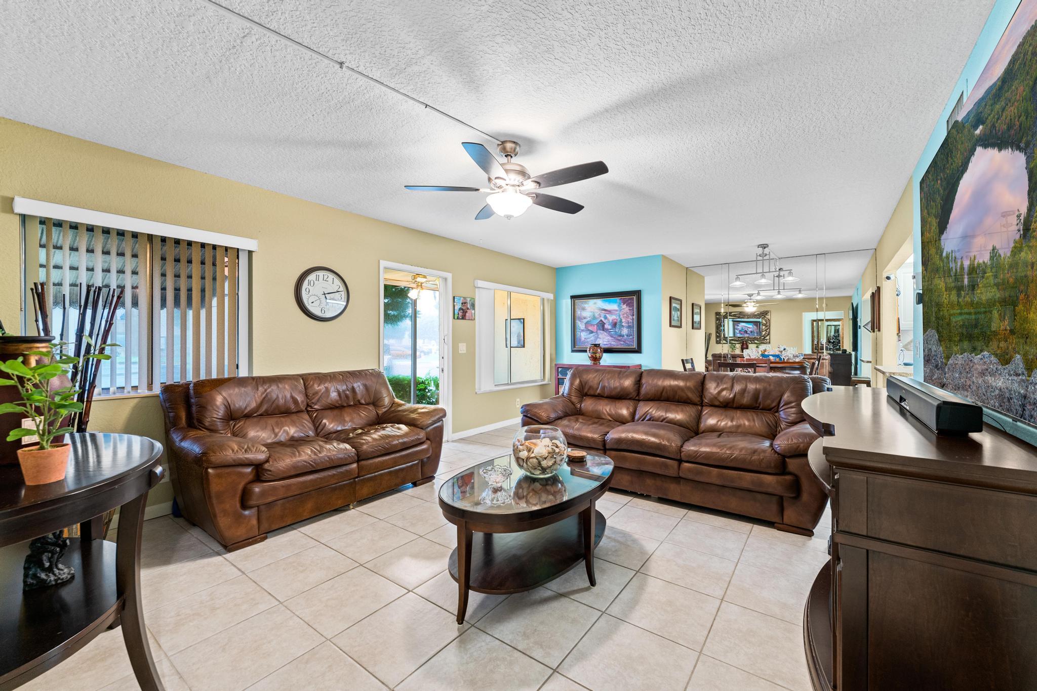341 Pine Ridge Circle, Unit D1 Greenacres, FL 33463 - Photo 10 of 28 Living Room