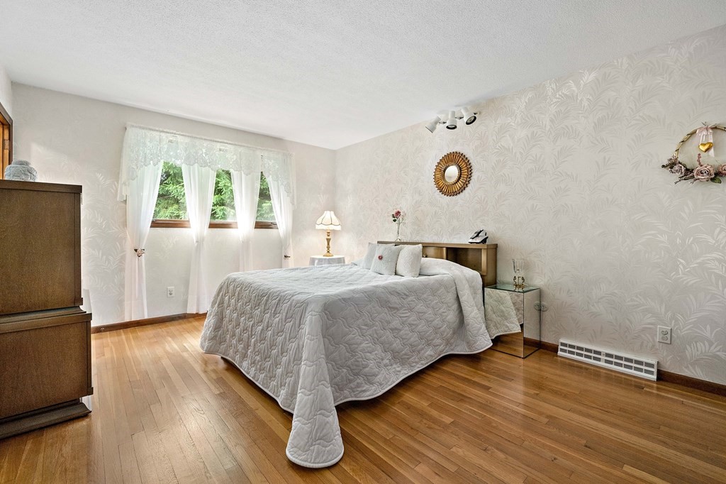 140 Holly Road Marshfield, MA 02050 - Photo 18 of 32 Gallery Image 18