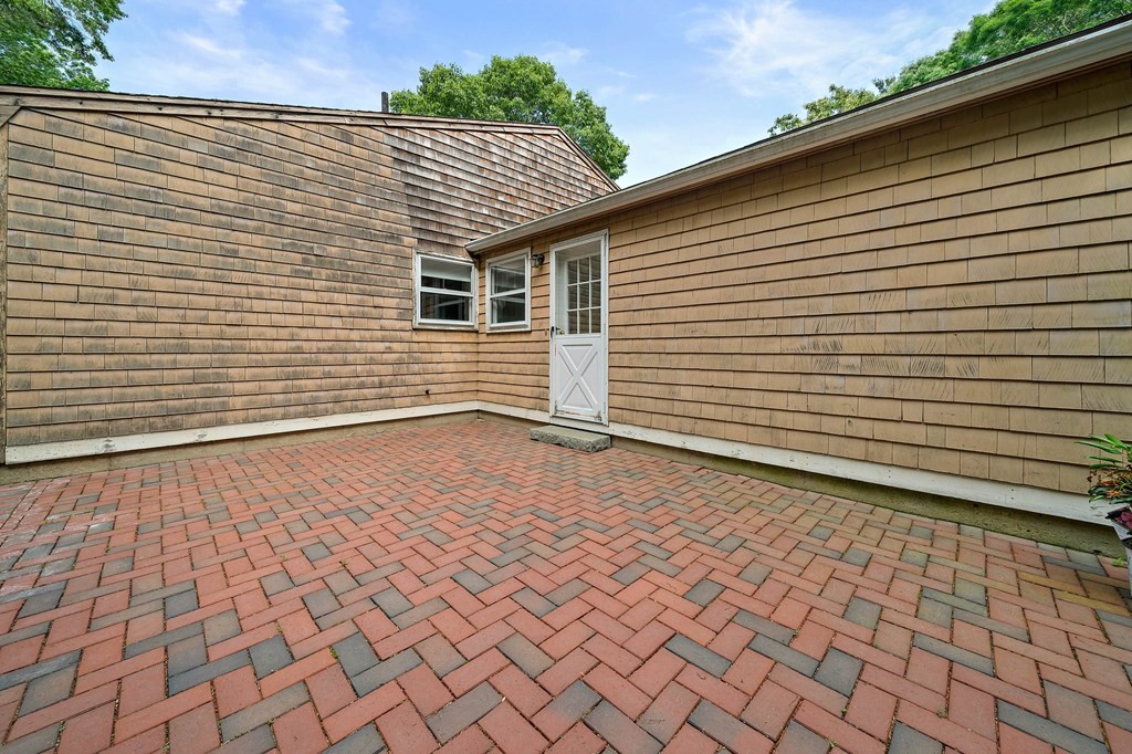 140 Holly Road Marshfield, MA 02050 - Photo 28 of 32 Gallery Image 28