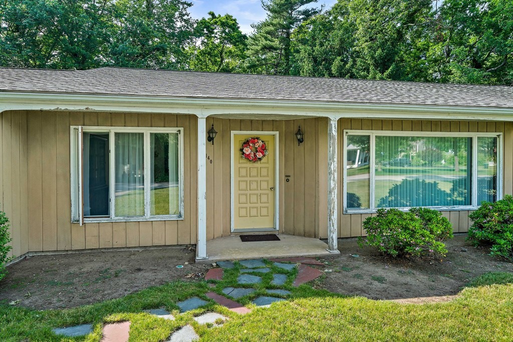 140 Holly Road Marshfield, MA 02050 - Photo 3 of 32 Gallery Image 3
