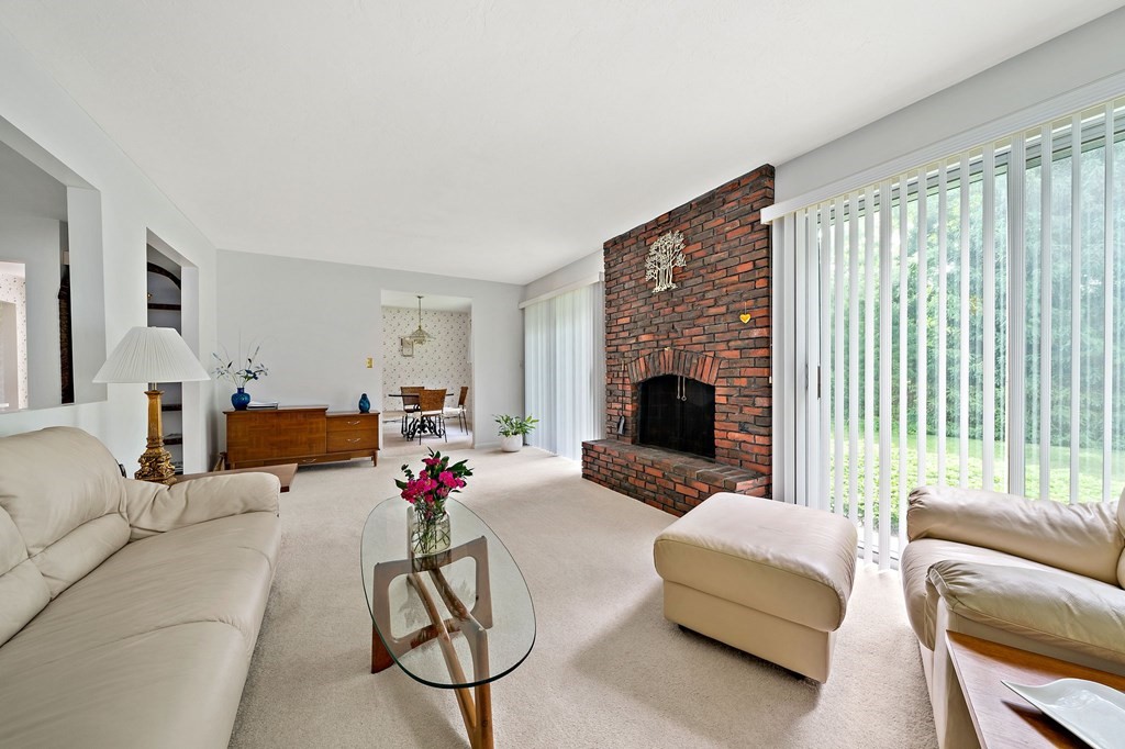 140 Holly Road Marshfield, MA 02050 - Photo 10 of 32 Gallery Image 10