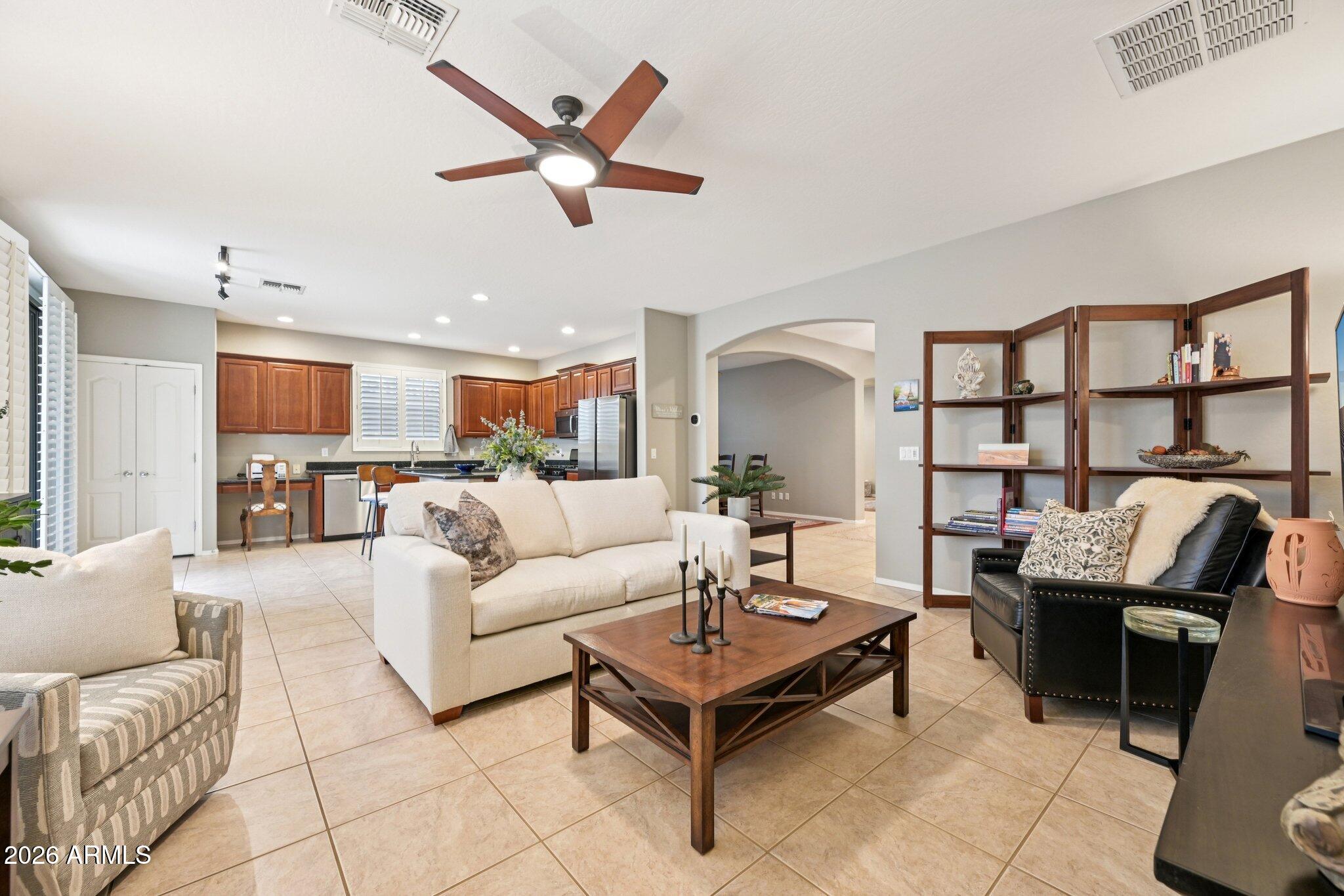 6233 West Bajada Road Phoenix, AZ 85083 - Photo 6 of 45