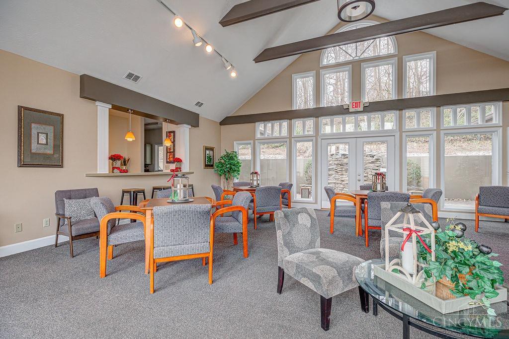 10555 Montgomery Road, Unit 19 Montgomery, OH 45242 - Photo 28 of 41 Gallery Image 28