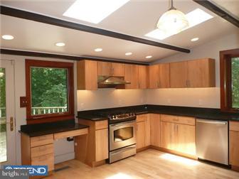 4113-17 Apalogen Road Philadelphia, PA 19129 - Photo 8 of 12 Kitchen