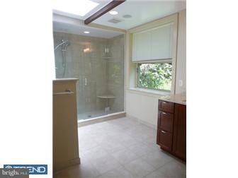4113-17 Apalogen Road Philadelphia, PA 19129 - Photo 9 of 12 Bathroom