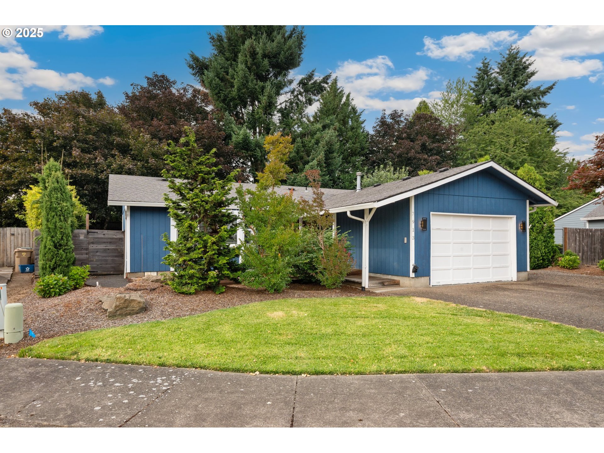 7913 Southwest Racquet Court Wilsonville, OR 97070 - Photo 2 of 32 Gallery Image 2