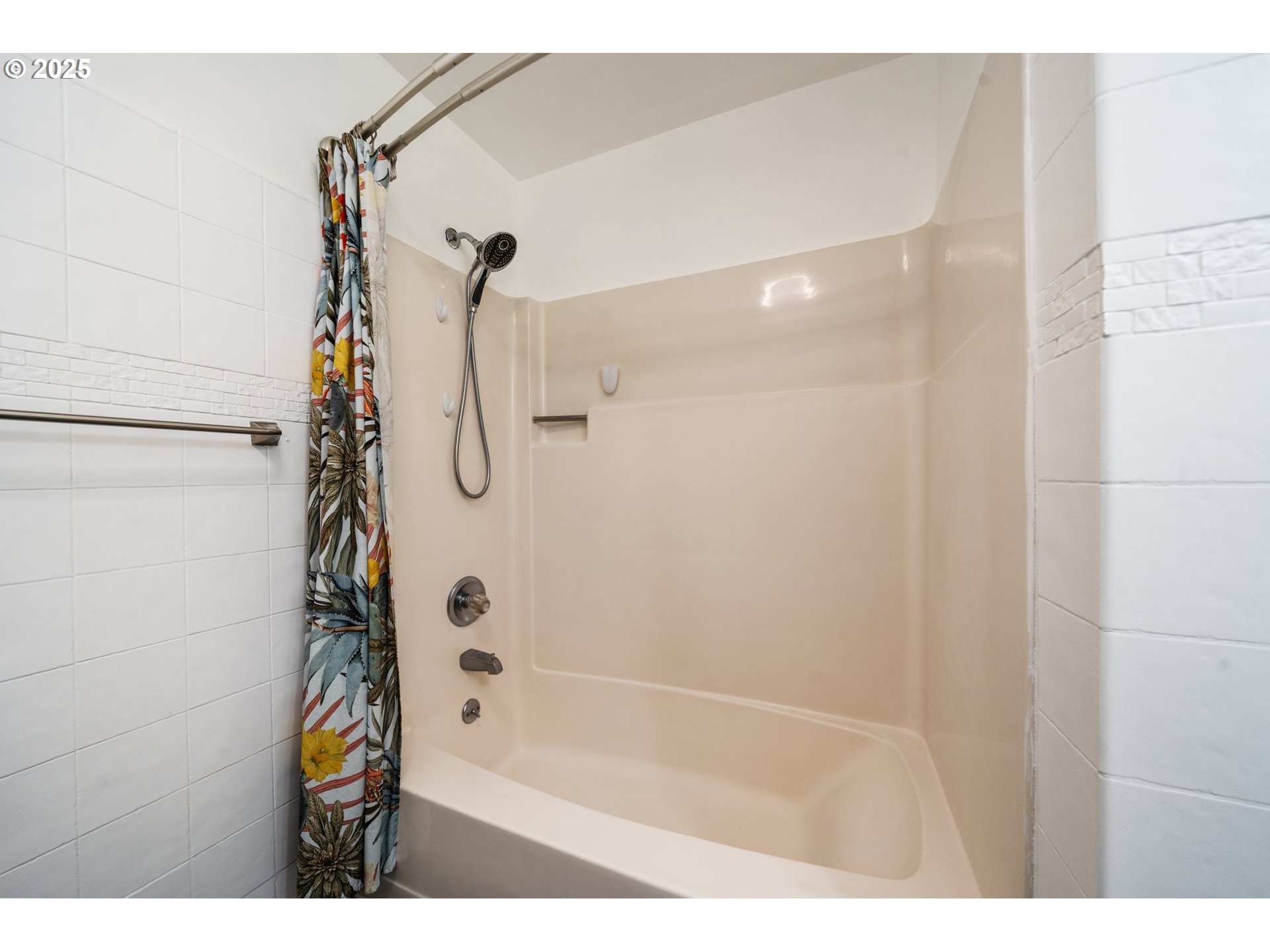 7913 Southwest Racquet Court Wilsonville, OR 97070 - Photo 23 of 32 Gallery Image 23