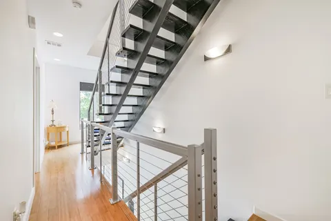 $599,900 | 406 Pacific Street, Houston, TX 77006