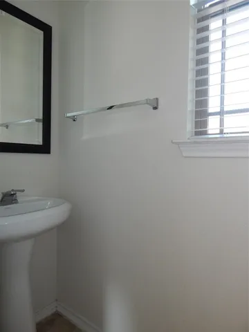 $2,400 | 358 Alamosa Drive, Georgetown, TX 78626