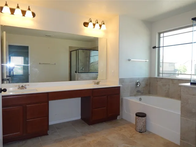 $2,400 | 358 Alamosa Drive, Georgetown, TX 78626