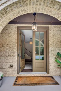a view of livingroom with furniture