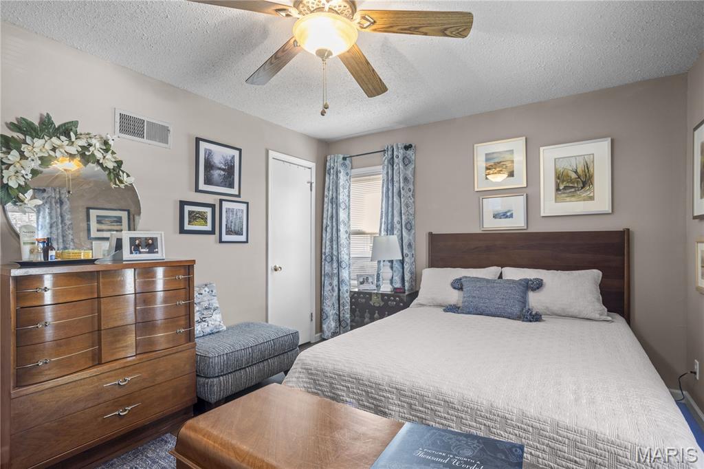 164 Graham Road Florissant, MO 63031 - Photo 13 of 29 Gallery Image 13