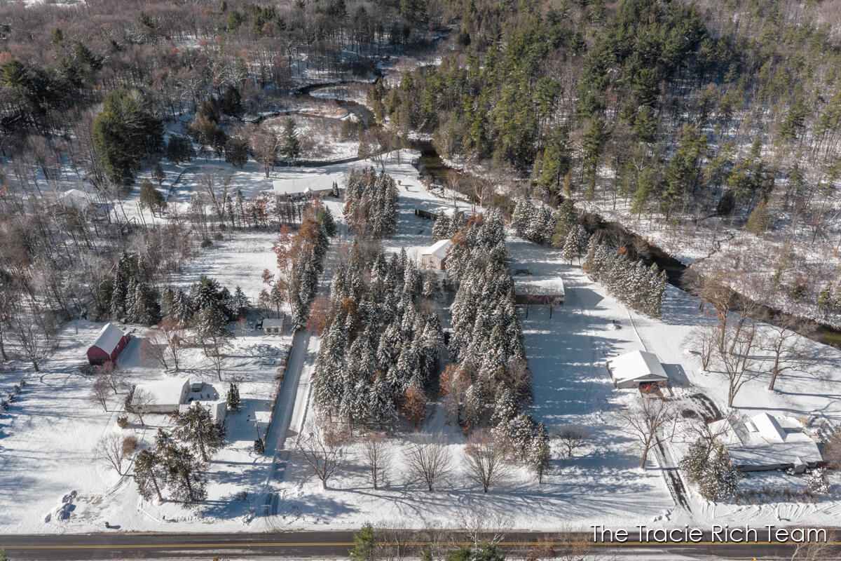 11582 Riehl Way Greenville, MI 48838 - Photo 22 of 30 IMG_1018