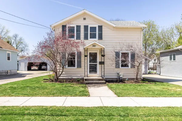 $189,900 | 341 Rosalia Street, Oshkosh, WI 54901