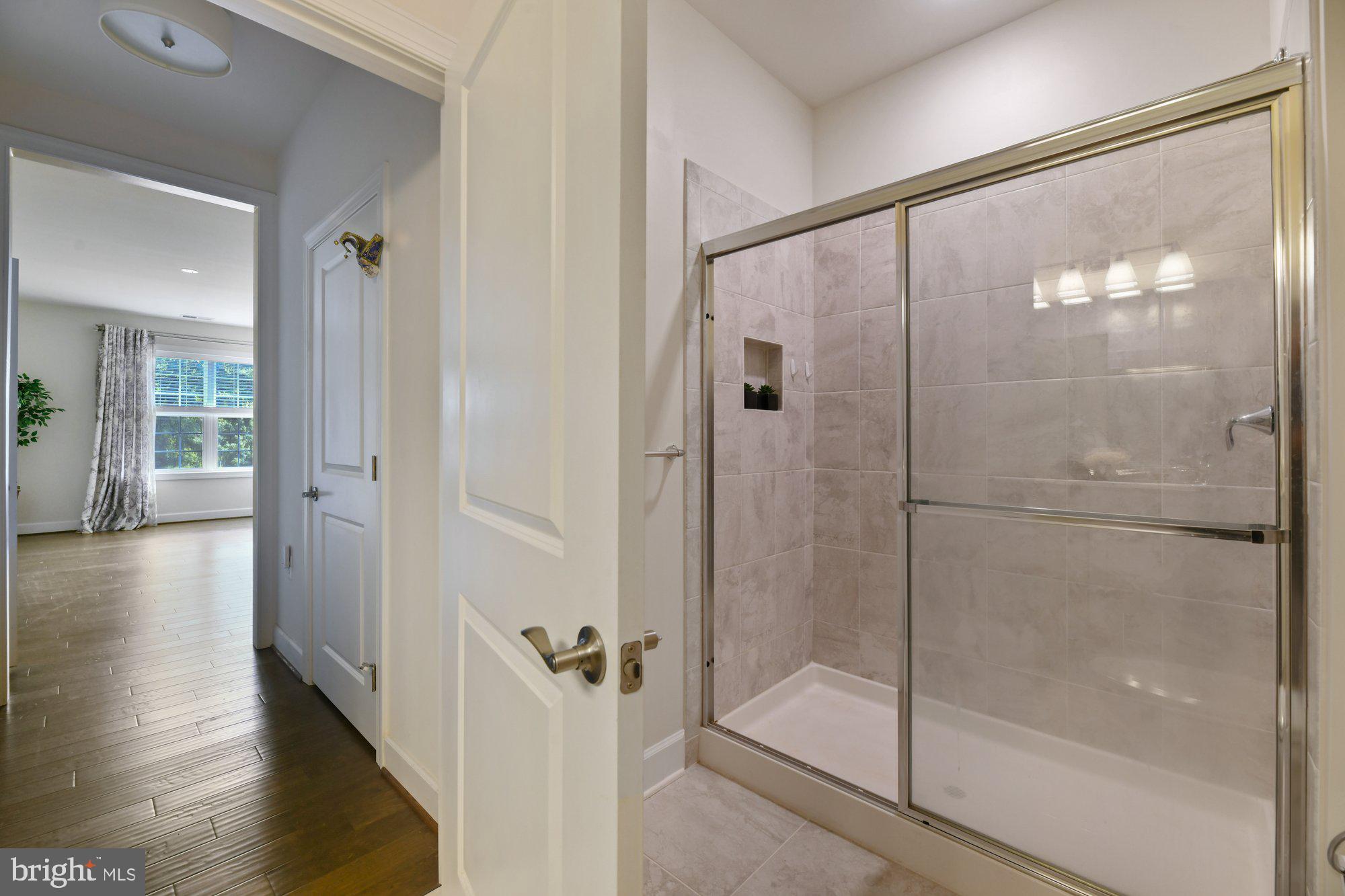 10530 Resort Road, Unit 110 Ellicott City, MD 21042 - Photo 18 of 29 Master Bath