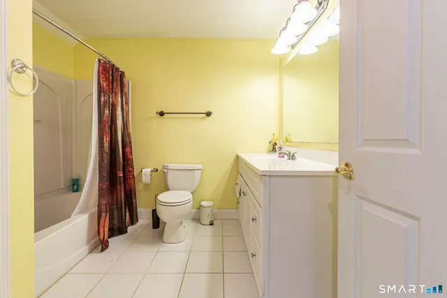 $419,000 | 99 Oliver Way, Unit 99, Bloomfield, CT 06002