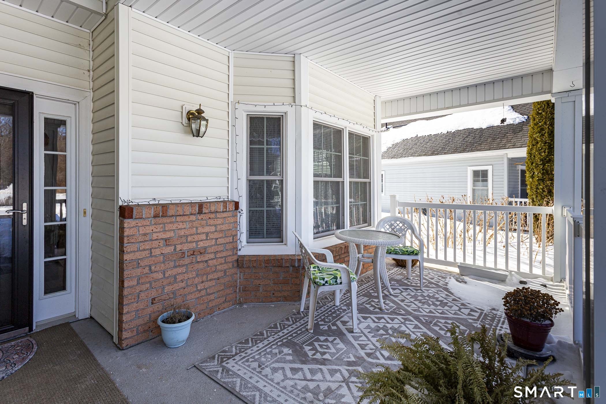 99 Oliver Way, Unit 99 Bloomfield, CT 06002 - Photo 5 of 40 Front Porch