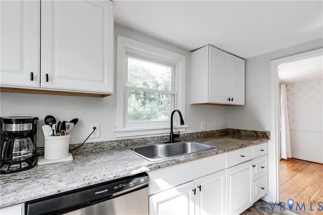 $325,000 | 2412 Swartwout Avenue, Henrico, VA 23228