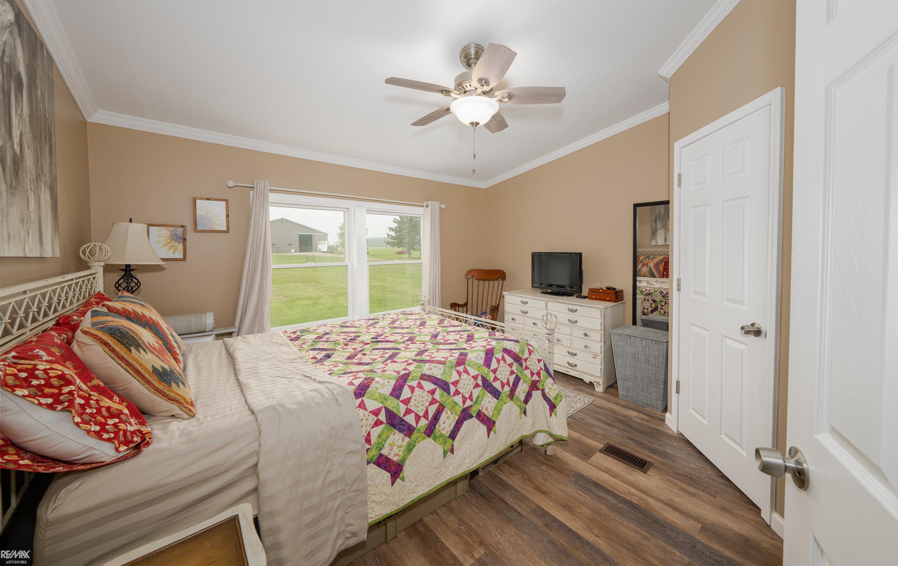 4377 Genesee Road Lapeer, MI 48446 - Photo 35 of 45 50113228-34.JPG