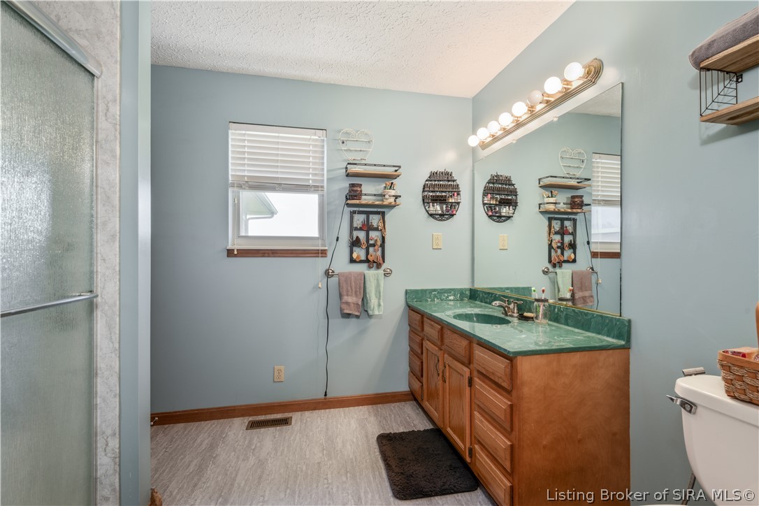 2915 North Wooster Road Scottsburg, IN 47170 - Photo 16 of 38 Gallery Image 16