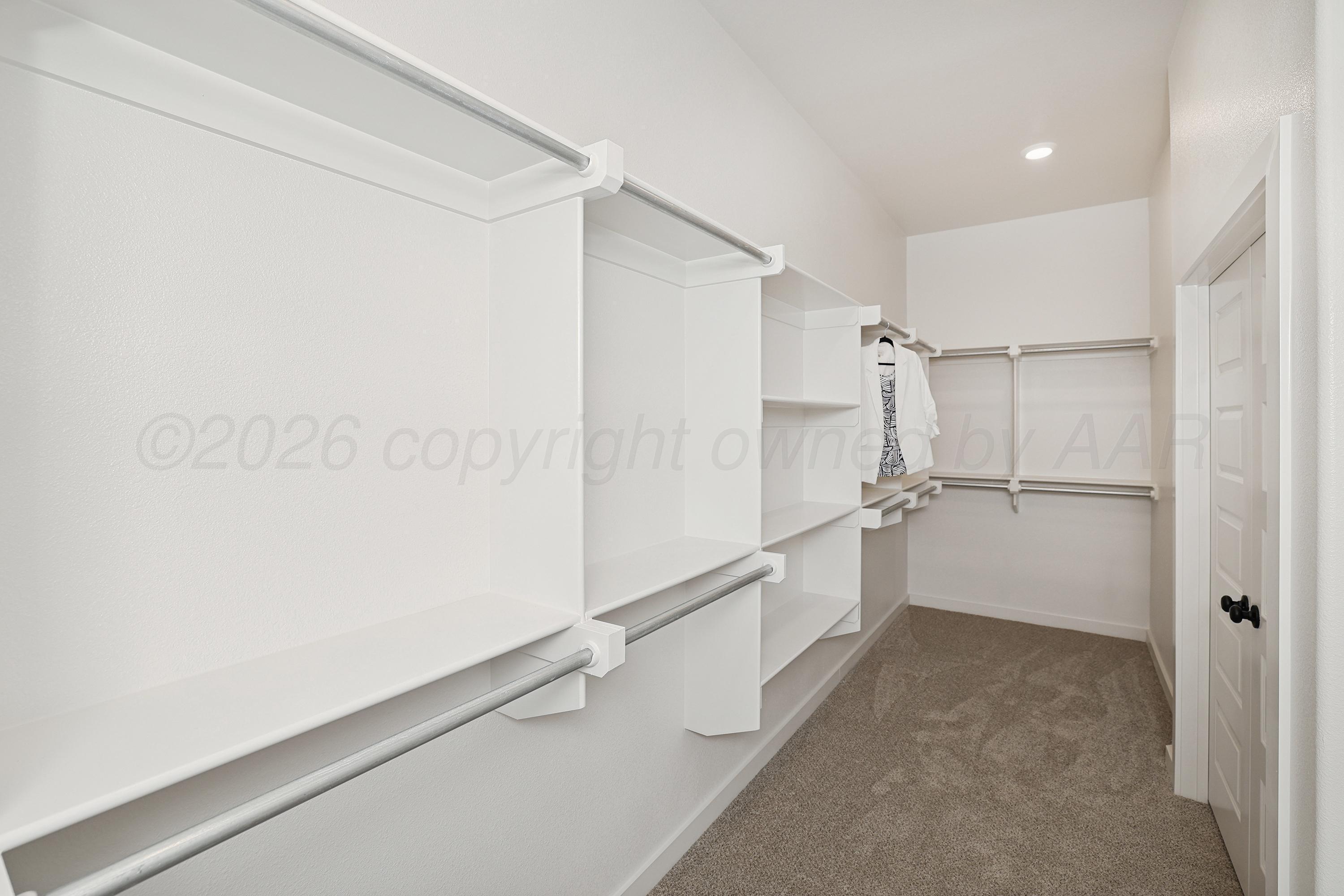 7506 Castleman Road Amarillo, TX 79119 - Photo 17 of 29 18-Primary Closet