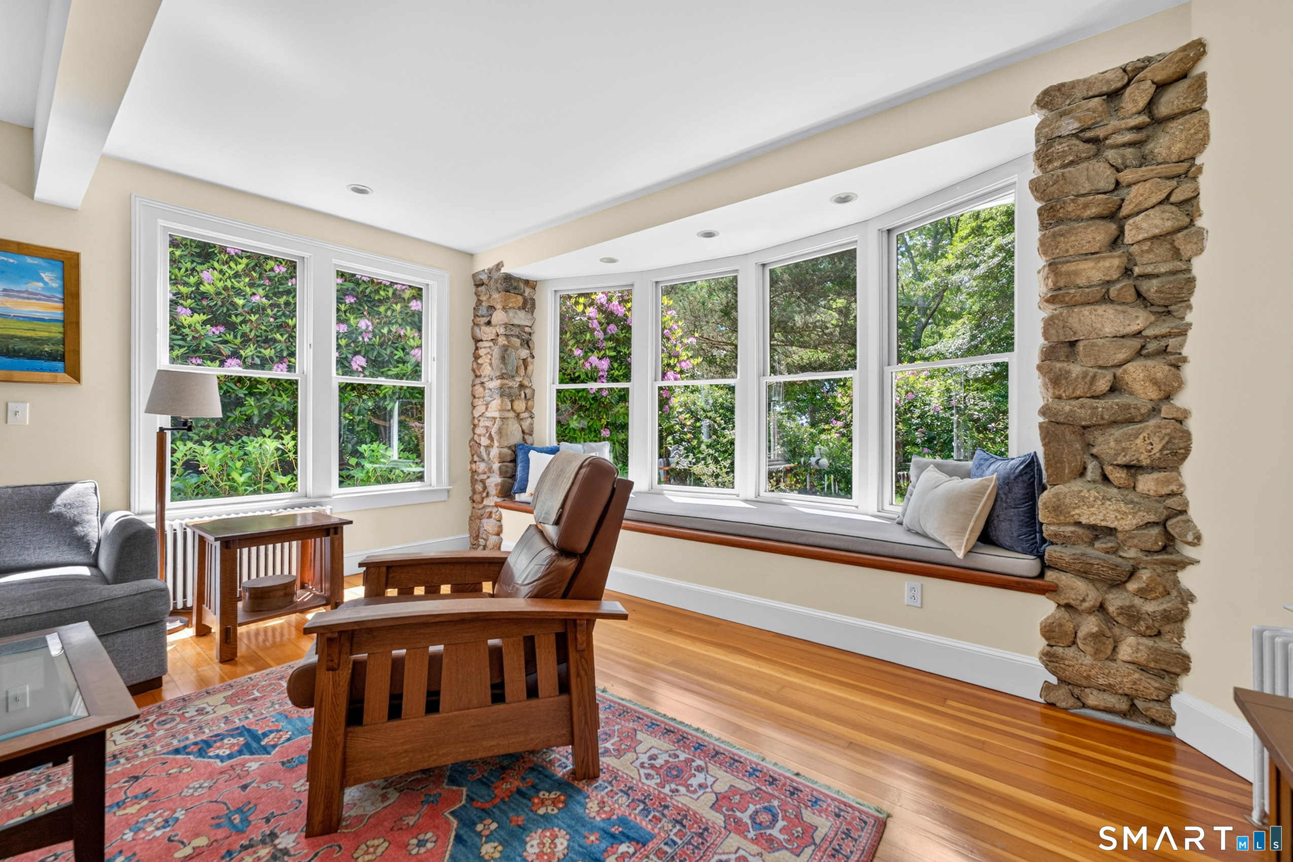 697 Noank Road Groton, CT 06355 - Photo 3 of 39
