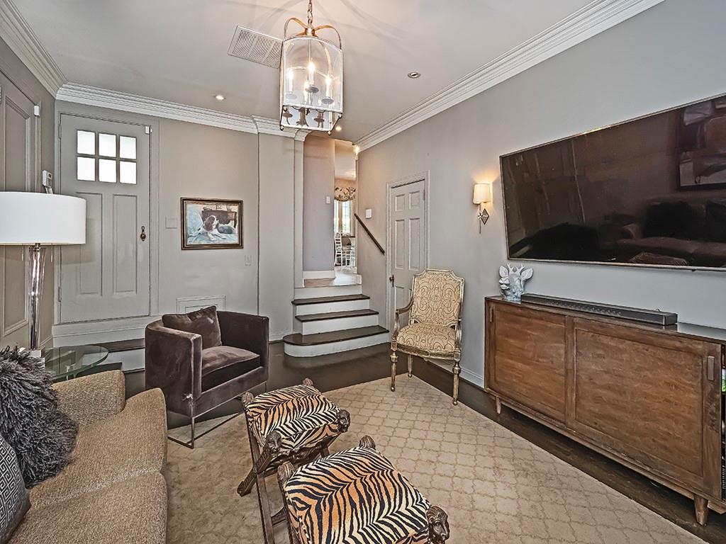 1174 Washington Road Pittsburgh, PA 15228 - Photo 16 of 47 a living room with furniture and a flat screen tv