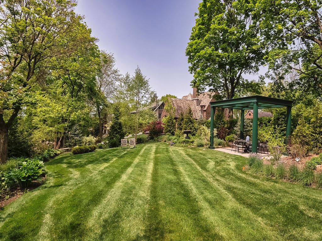1174 Washington Road Pittsburgh, PA 15228 - Photo 33 of 47 a view of a house with swimming pool and sitting area