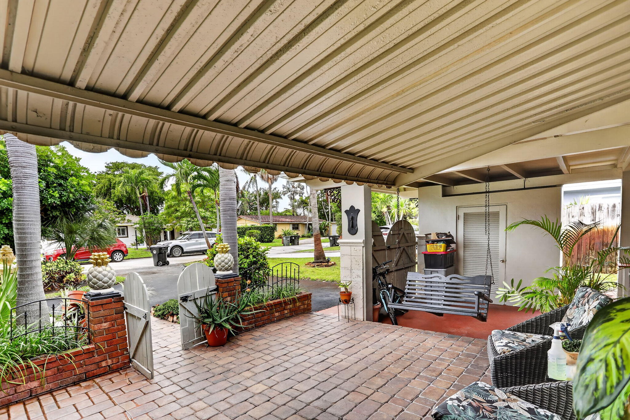 1931 Northeast 27th Street Lighthouse Point, FL 33064 - Photo 7 of 38 6-web-or-mls-1931-5658