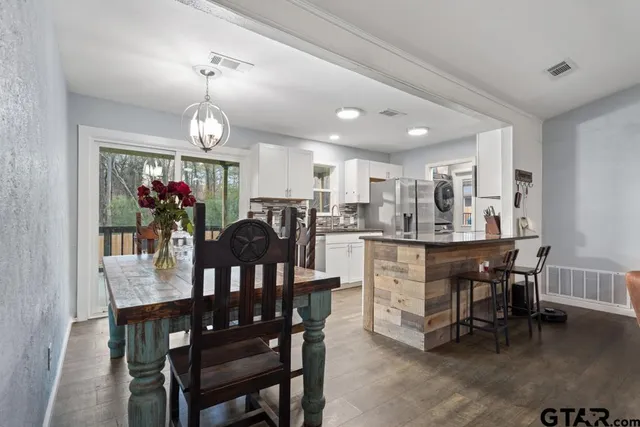 $269,900 | 1452 Tanglewood Drive East, Hideaway, TX 75771