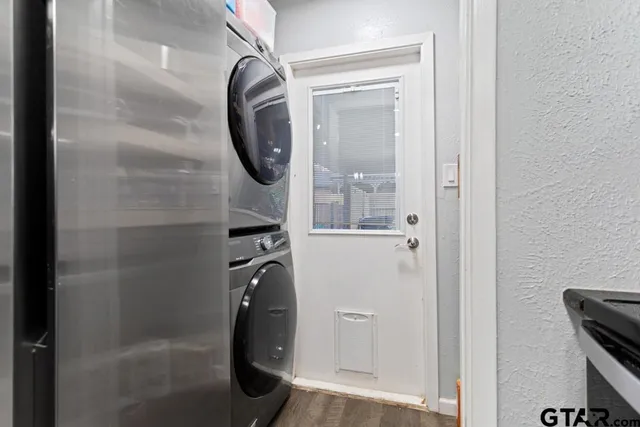 $269,900 | 1452 Tanglewood Drive East, Hideaway, TX 75771