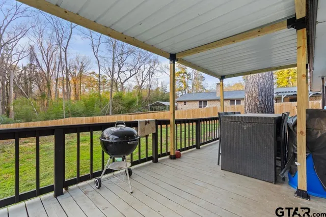 $269,900 | 1452 Tanglewood Drive East, Hideaway, TX 75771