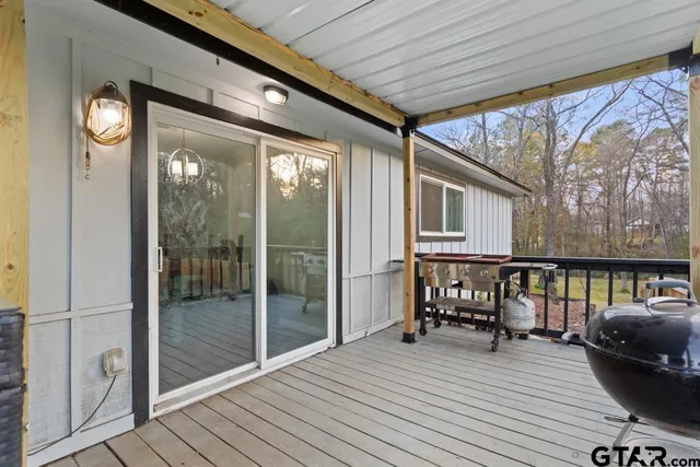 $269,900 | 1452 Tanglewood Drive East, Hideaway, TX 75771