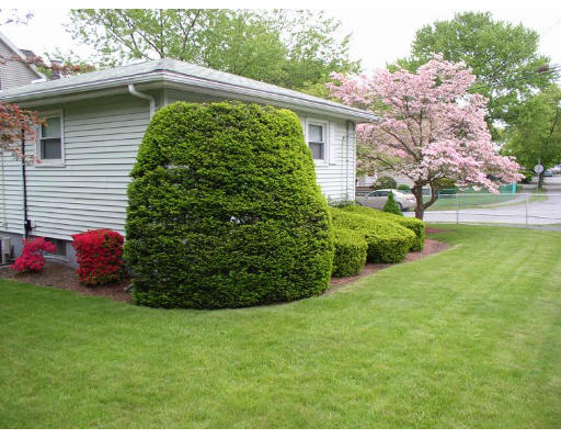3 Sandra Road Peabody, MA 01960 - Photo 10 of 19 Gallery Image 10