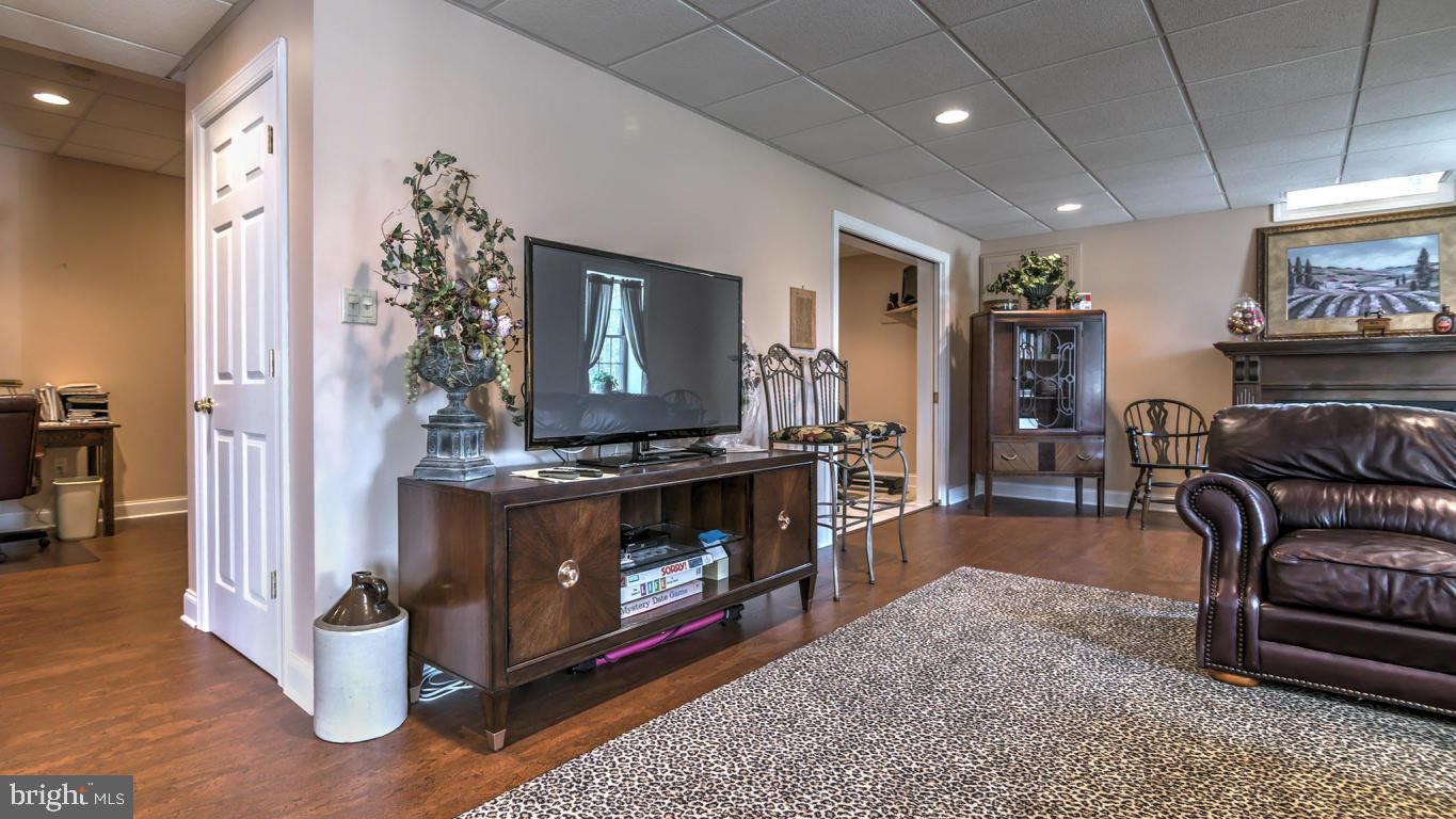 230 Old Delp Road Lancaster, PA 17601 - Photo 30 of 37 Gallery Image 30