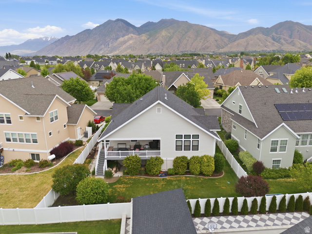 2109 Sunflower Lane Mapleton, UT 84664 - Photo 8 of 43 Beautiful Rambler Home w/Mountain Views! Professional Landscaping, Large Front Porch, Large Covered Back Deck & Separate Basement Entrance