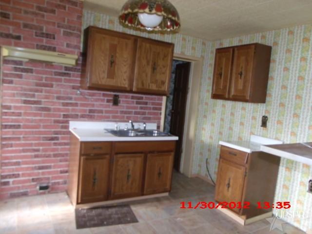 410 Line Street Decatur, IN 46733 - Photo 4 of 5