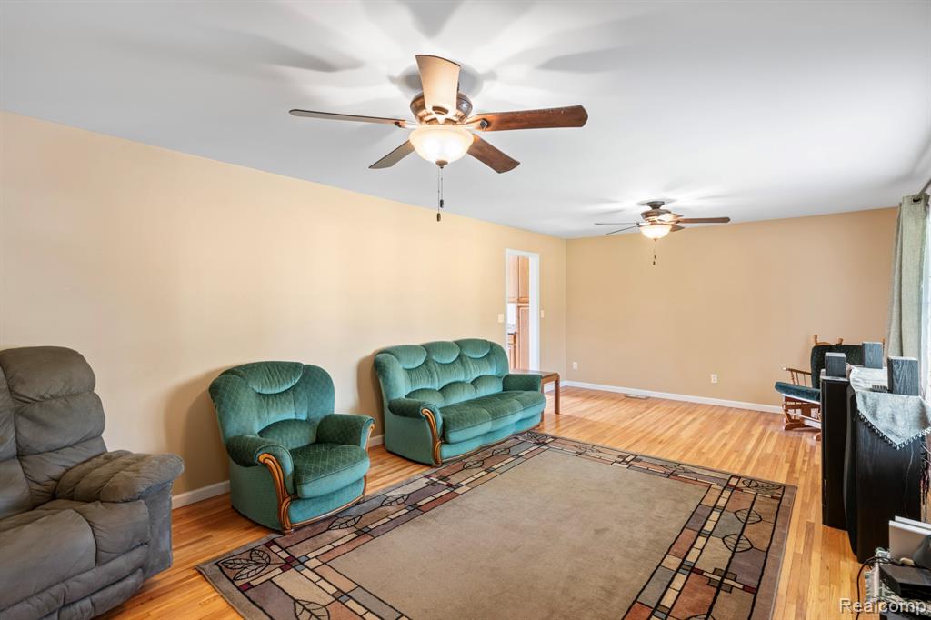 7311 South New Lothrop Road Durand, MI 48429 - Photo 6 of 34