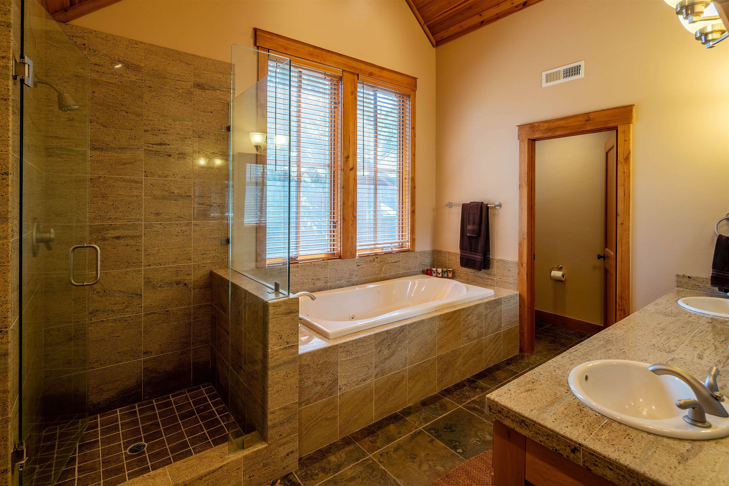 1759 Grouse Ridge Road Truckee, CA 96161 - Photo 11 of 21