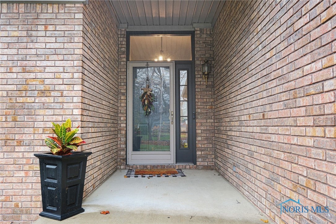 2221 Gradwohl Road Toledo, OH 43617 - Photo 4 of 36 Gallery Image 4