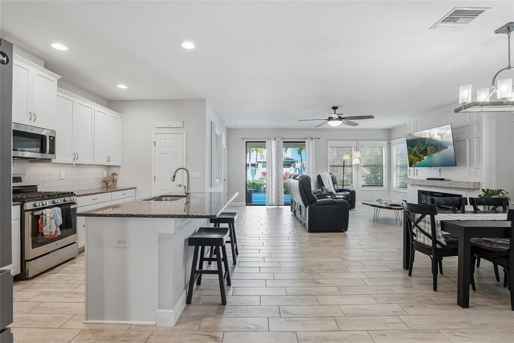 6318 Springline Place Apollo Beach, FL 33572 - Photo 5 of 42