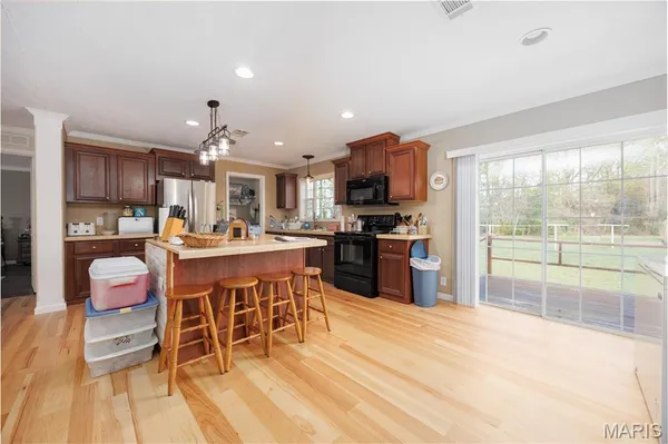 $275,000 | 1543 North 1525th Street, Brownstown, IL 62418