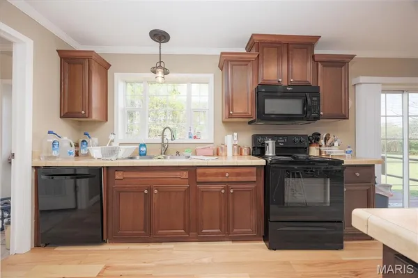 $275,000 | 1543 North 1525th Street, Brownstown, IL 62418