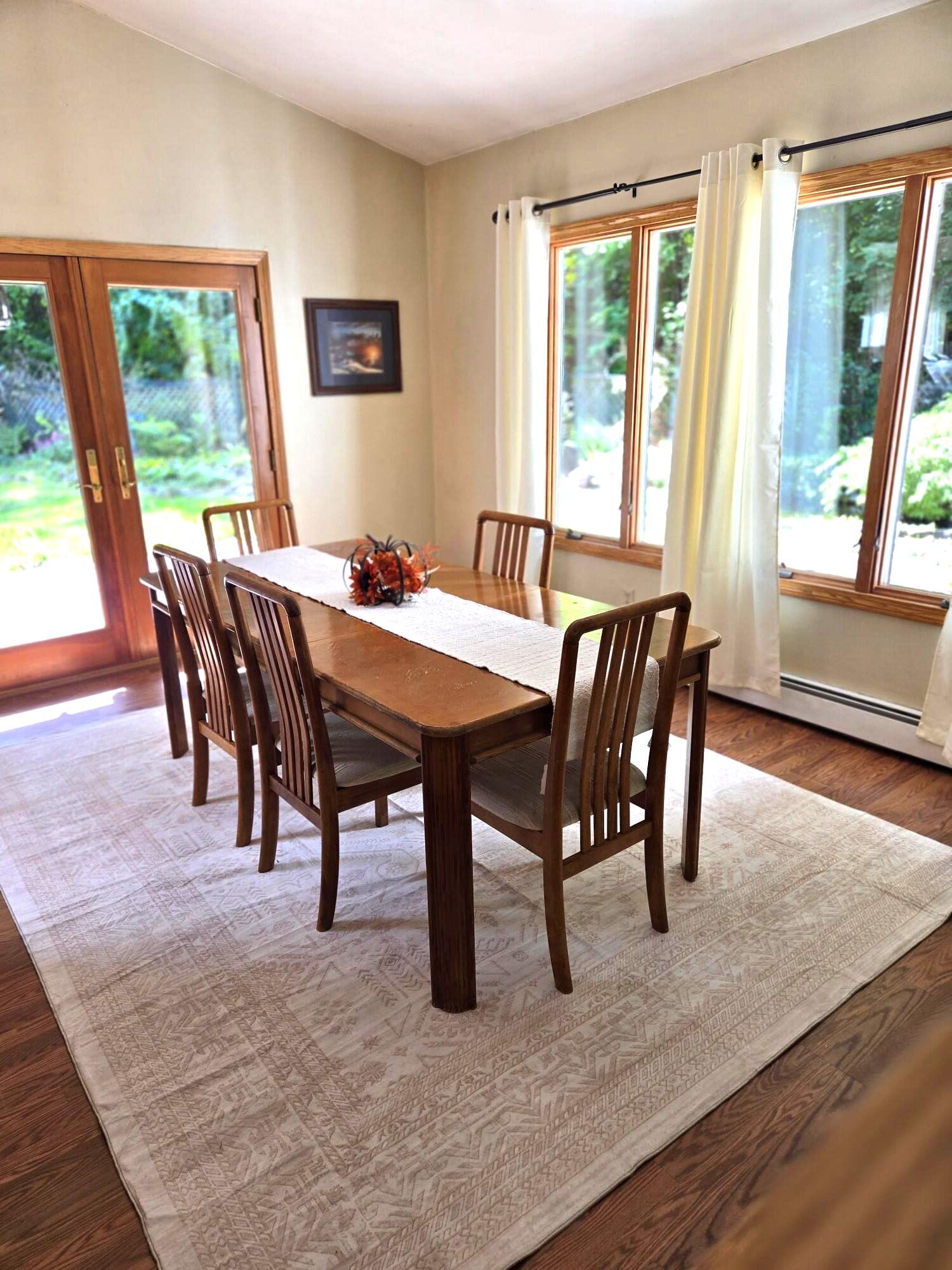 242 Molyneaux Road Camden, ME 04843 - Photo 5 of 23 Dining room