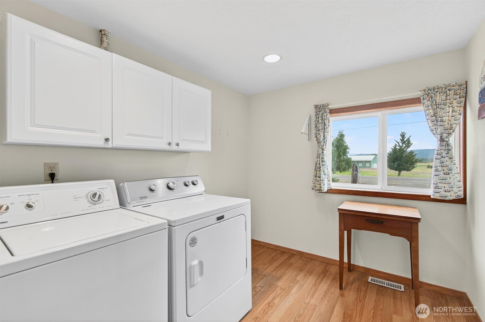 82 East Sunny Sands Road Cathlamet, WA 98612 - Photo 20 of 40