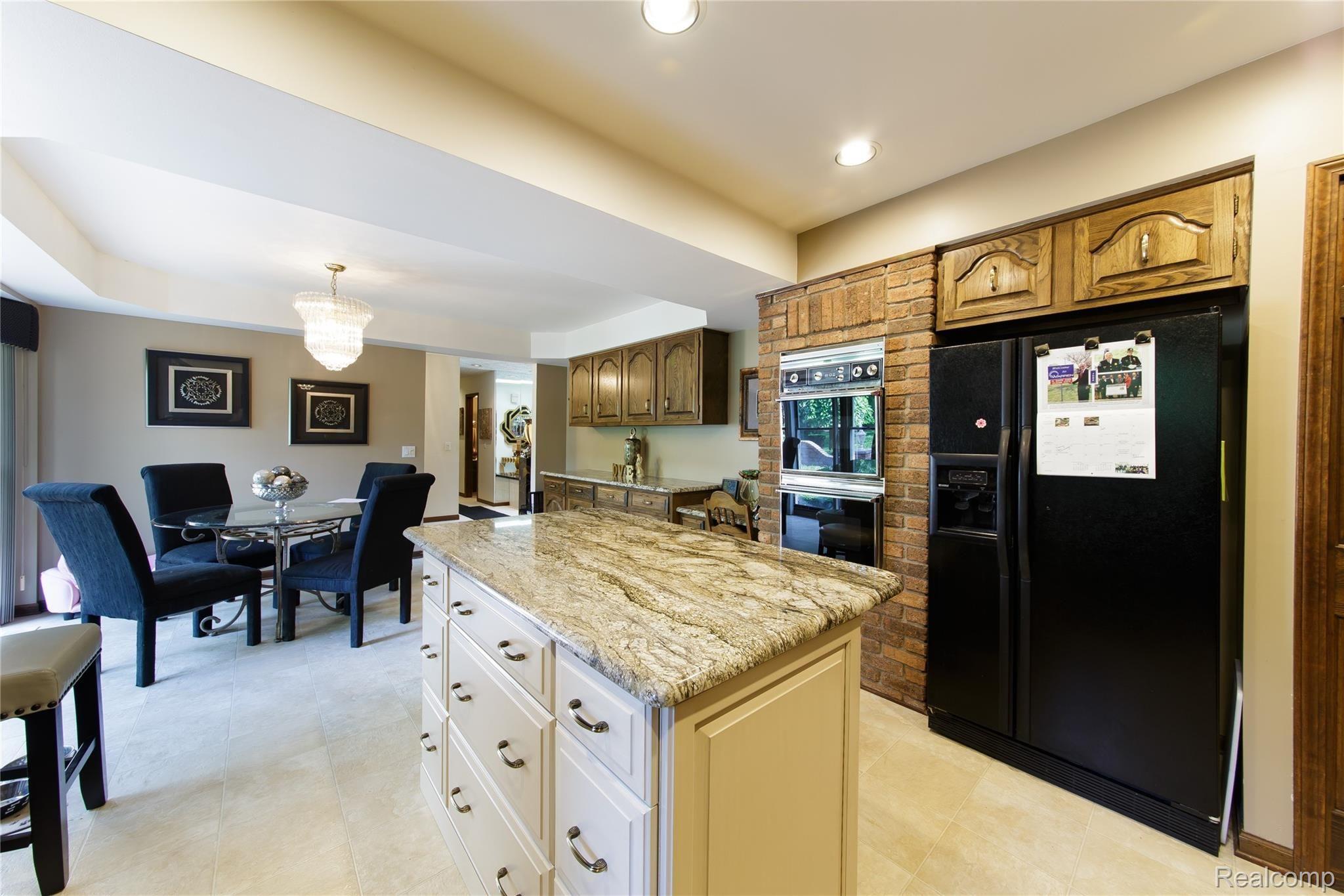 4233 Chicago Road Warren, MI 48092 - Photo 9 of 33 Chicago_4233_Kitchen_05.jpg