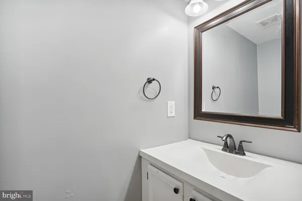 $3,300 | 7706 Hickory Glen Way, Springfield, VA 22153